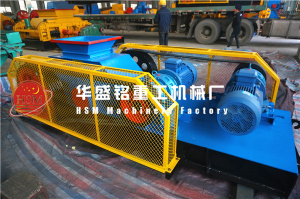 610x400型對輥破碎機(jī)三臺(tái)連發(fā)